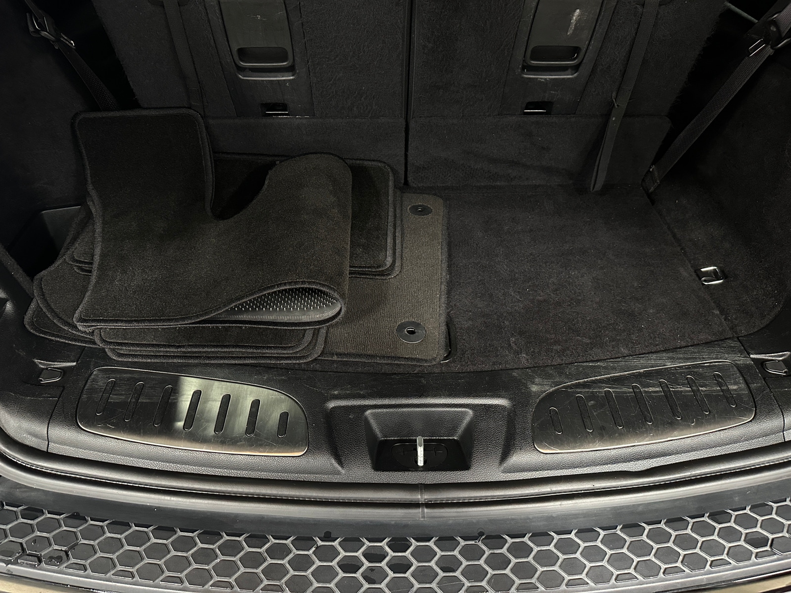 Thumbnail: 2022 Dodge Durango - 6