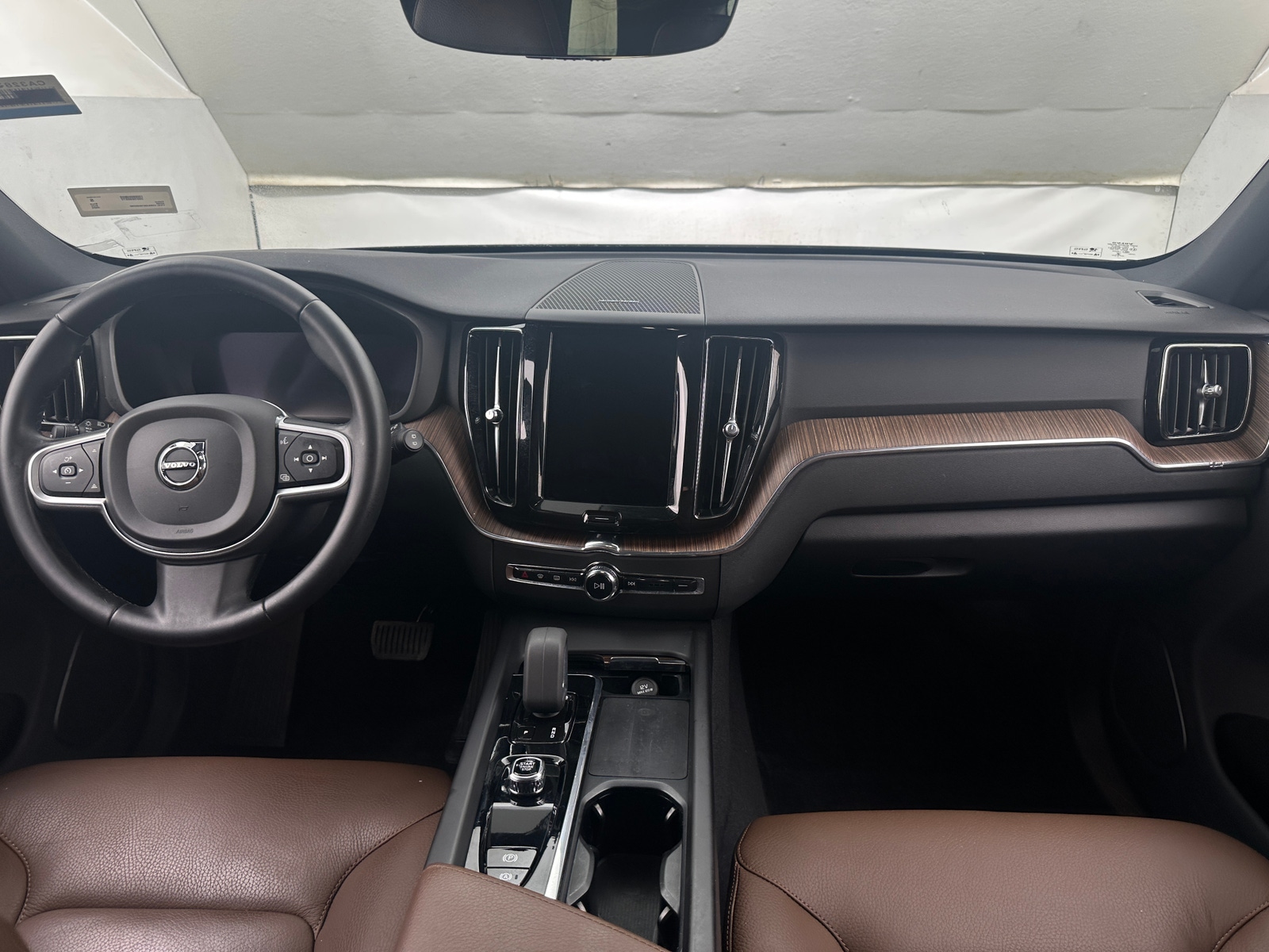 Thumbnail: 2022 Volvo XC60 - 3