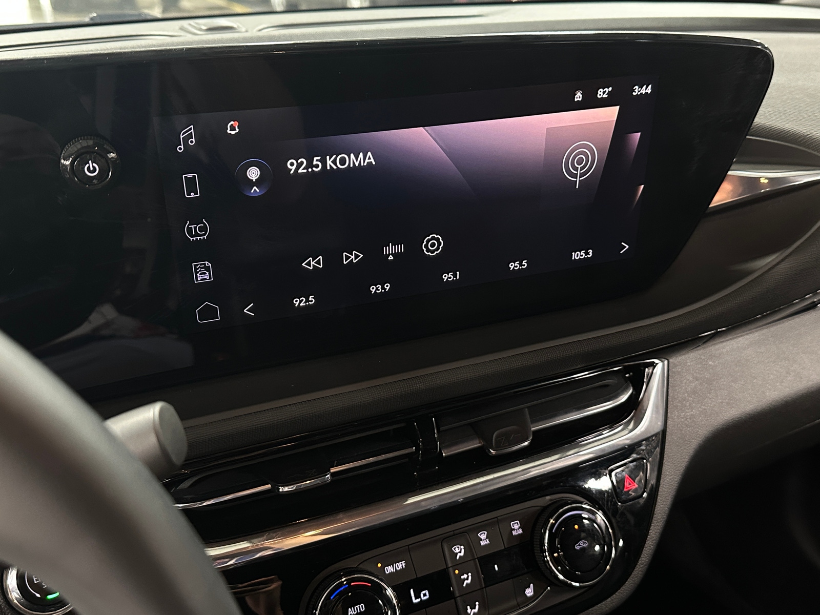 Thumbnail: 2024 Buick Envista - 3