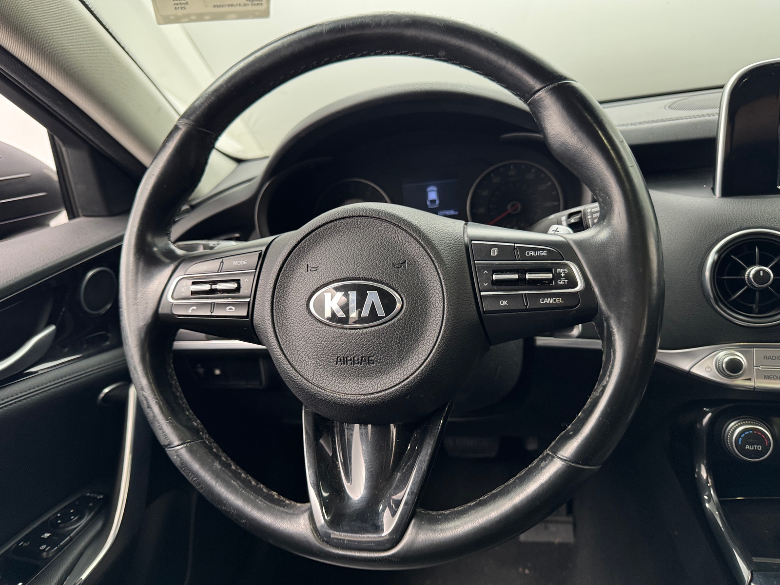 Thumbnail: 2018 Kia Stinger - 4