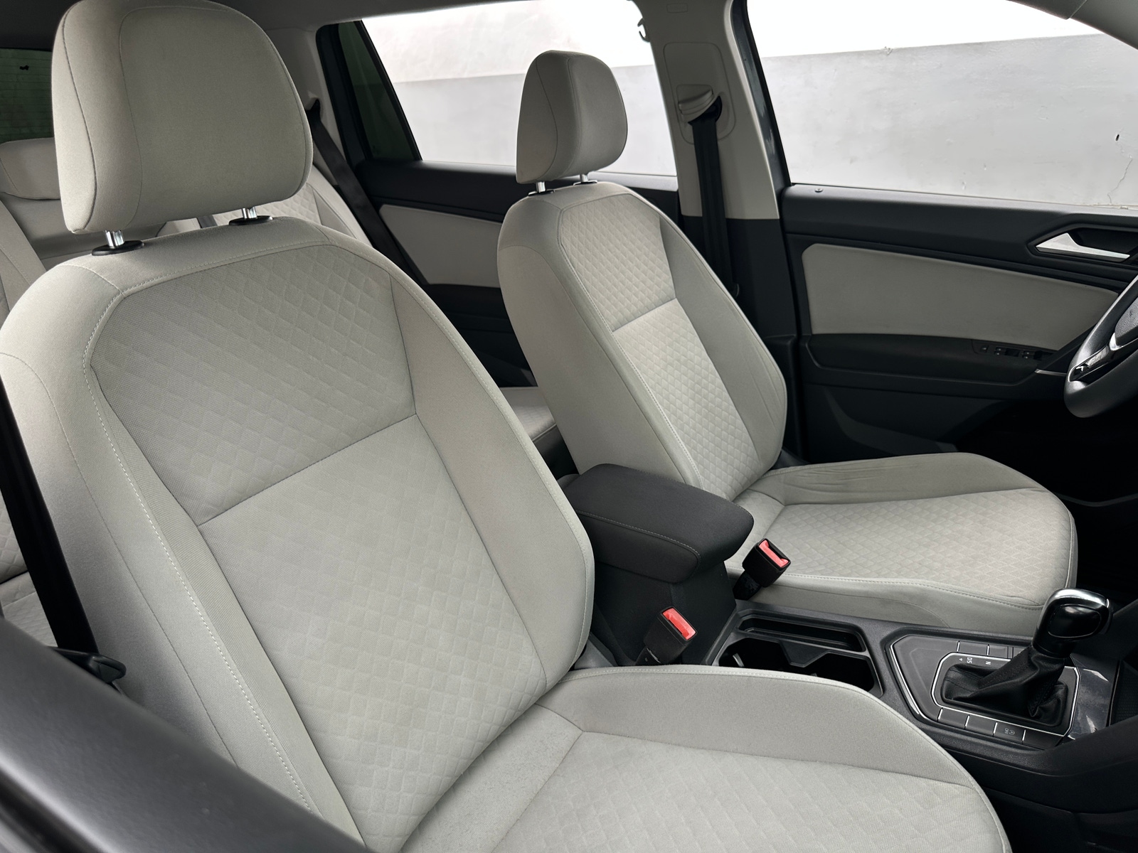 Thumbnail: 2020 Volkswagen Tiguan - 2