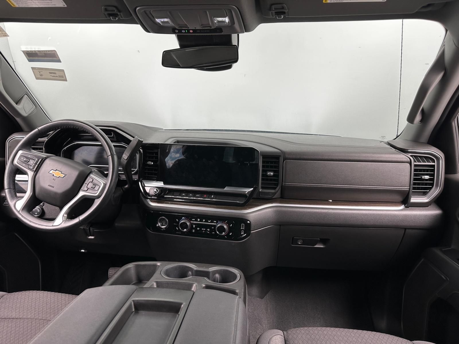Thumbnail: 2022 Chevrolet Silverado 1500 - 3