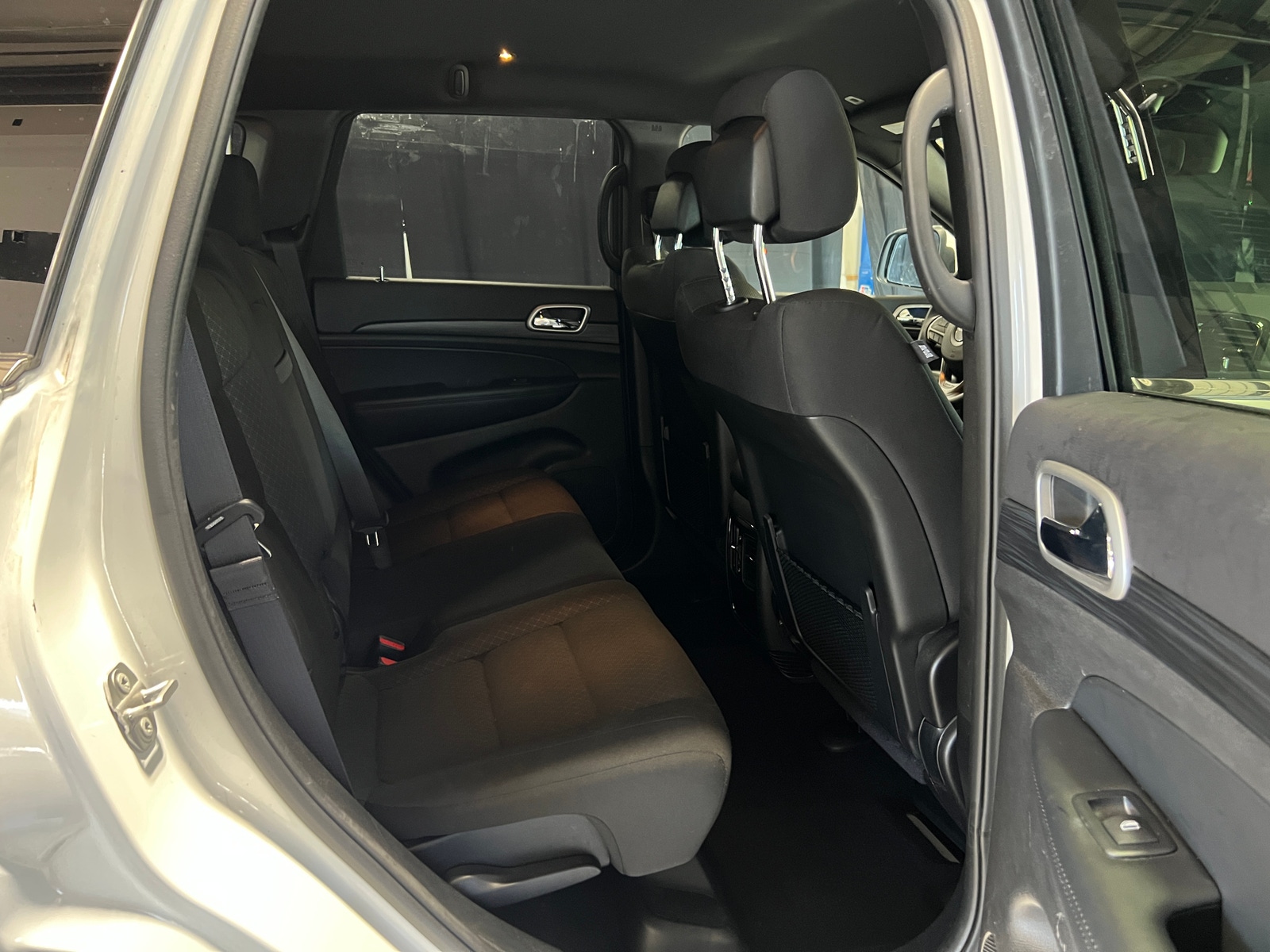 Thumbnail: 2019 Jeep Grand Cherokee - 6