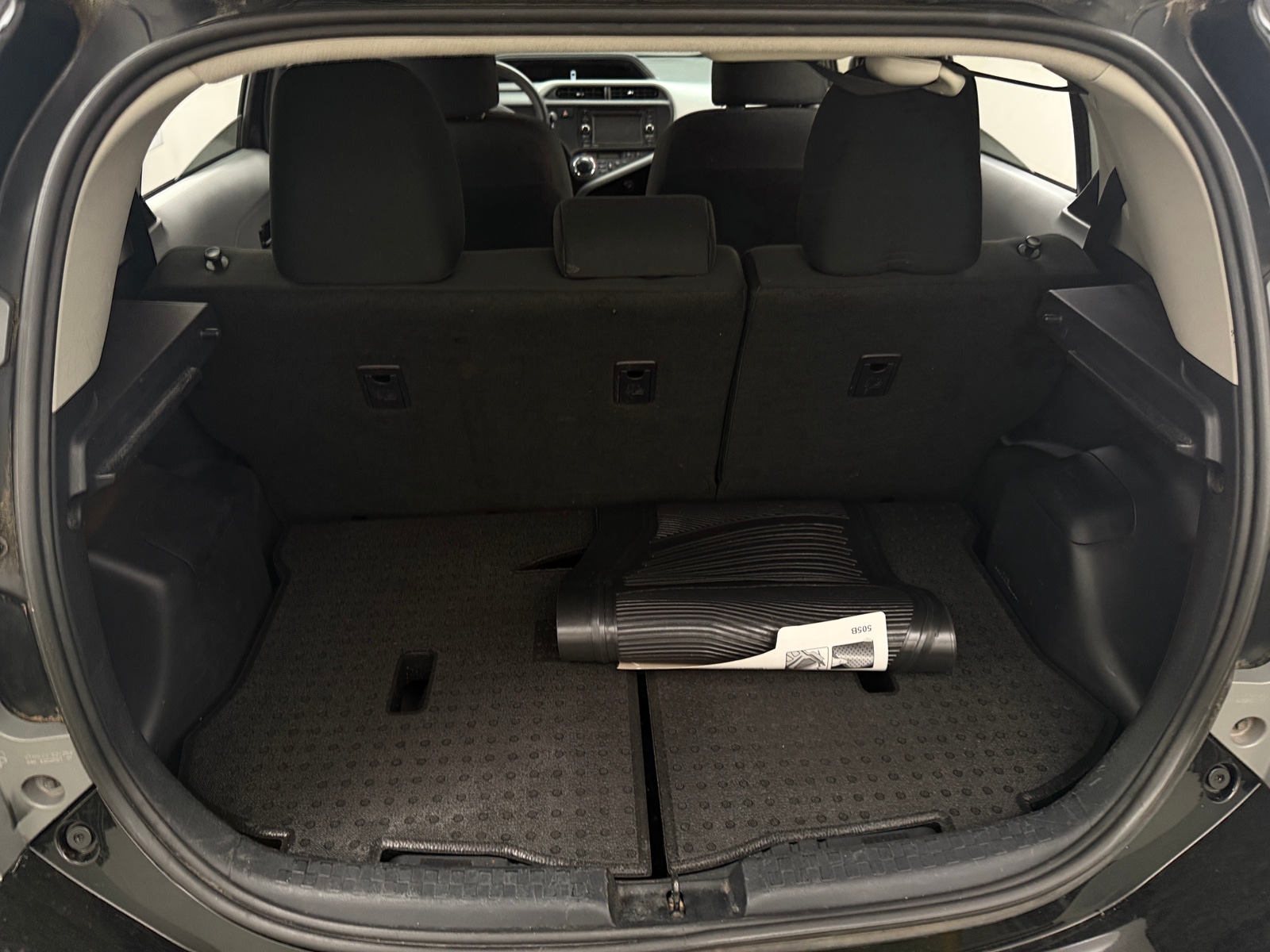 Thumbnail: 2012 Toyota Prius c - 7