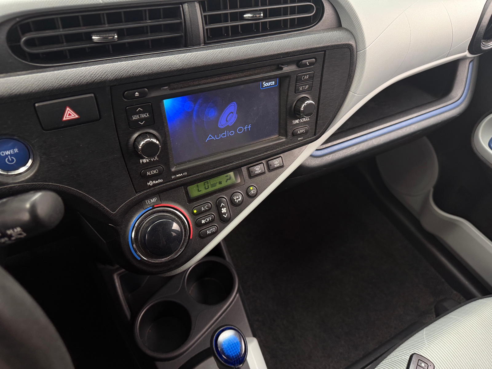 Thumbnail: 2012 Toyota Prius c - 4
