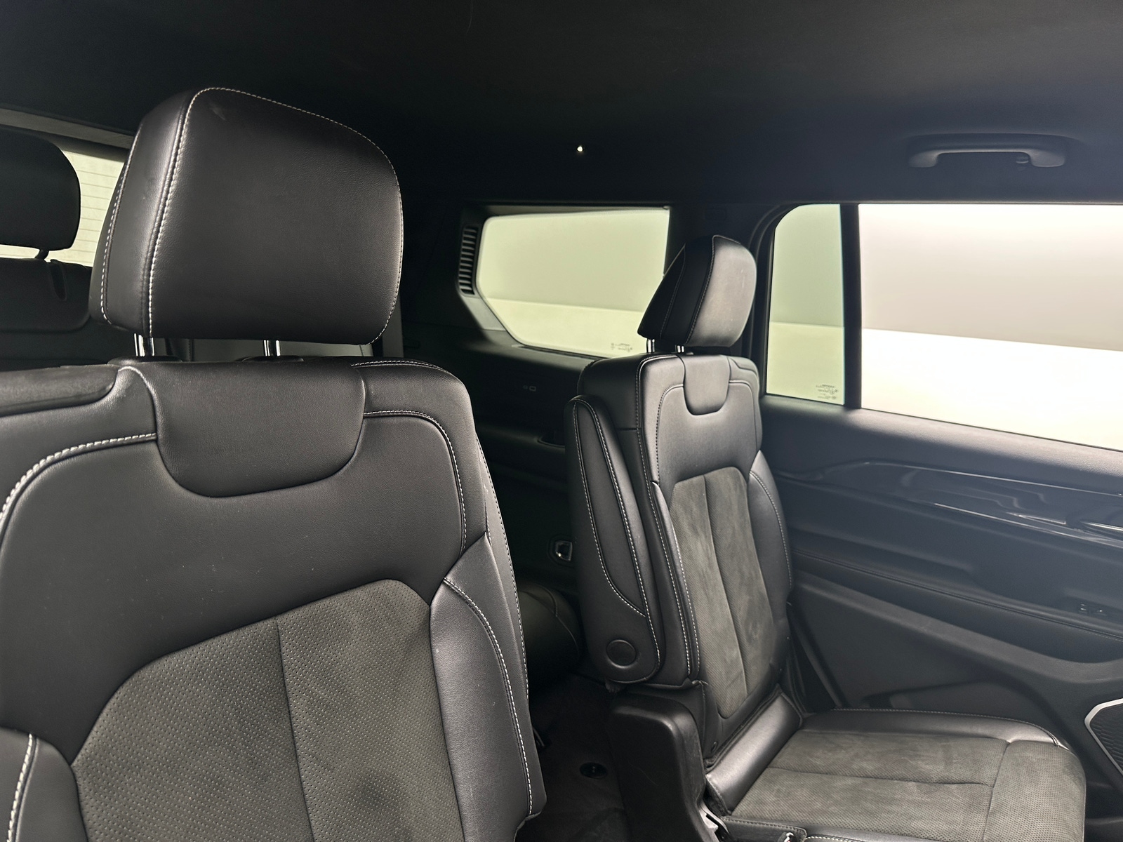 Thumbnail: 2022 Jeep Grand Cherokee L - 6