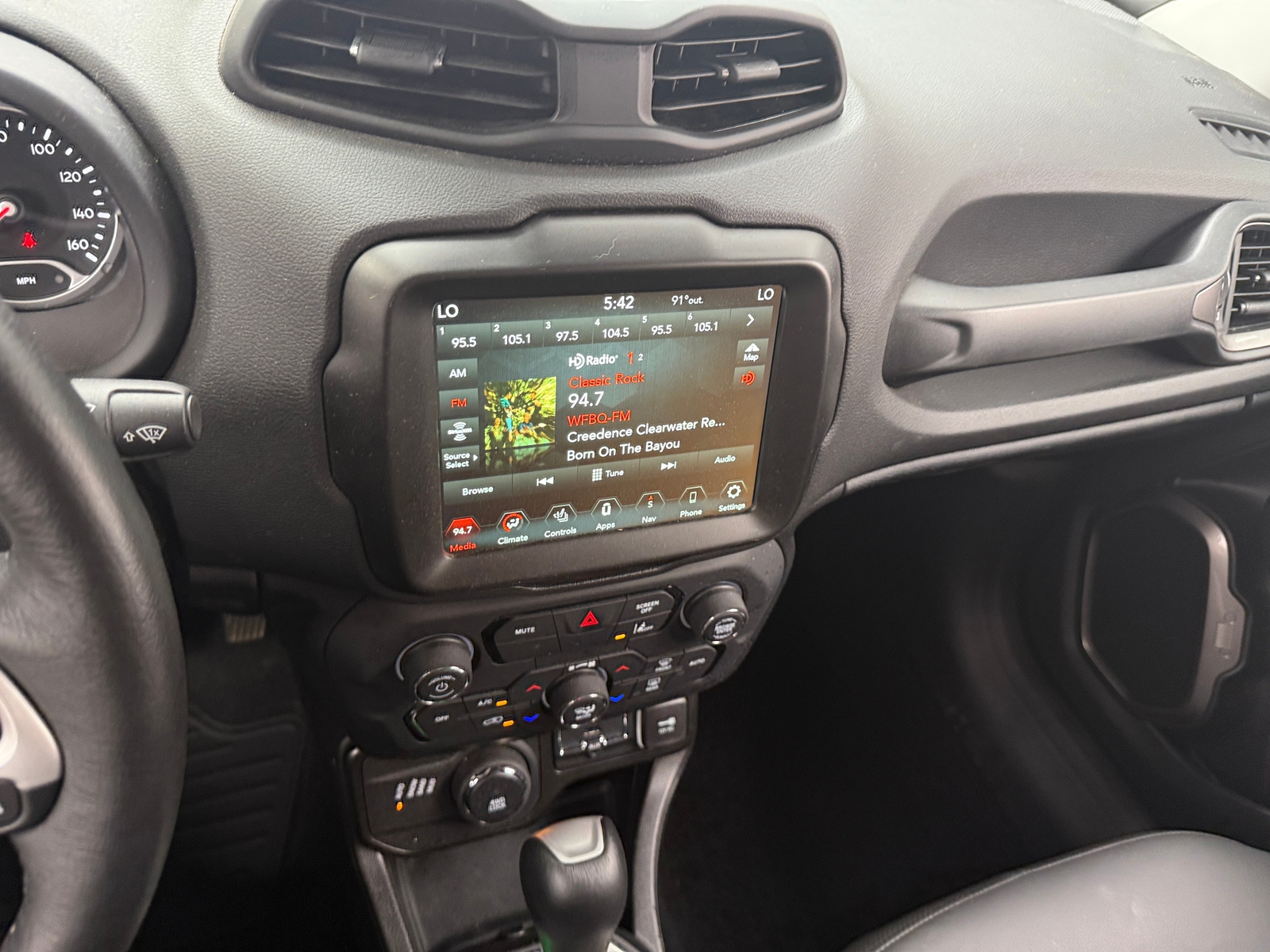 Thumbnail: 2023 Jeep Renegade - 3