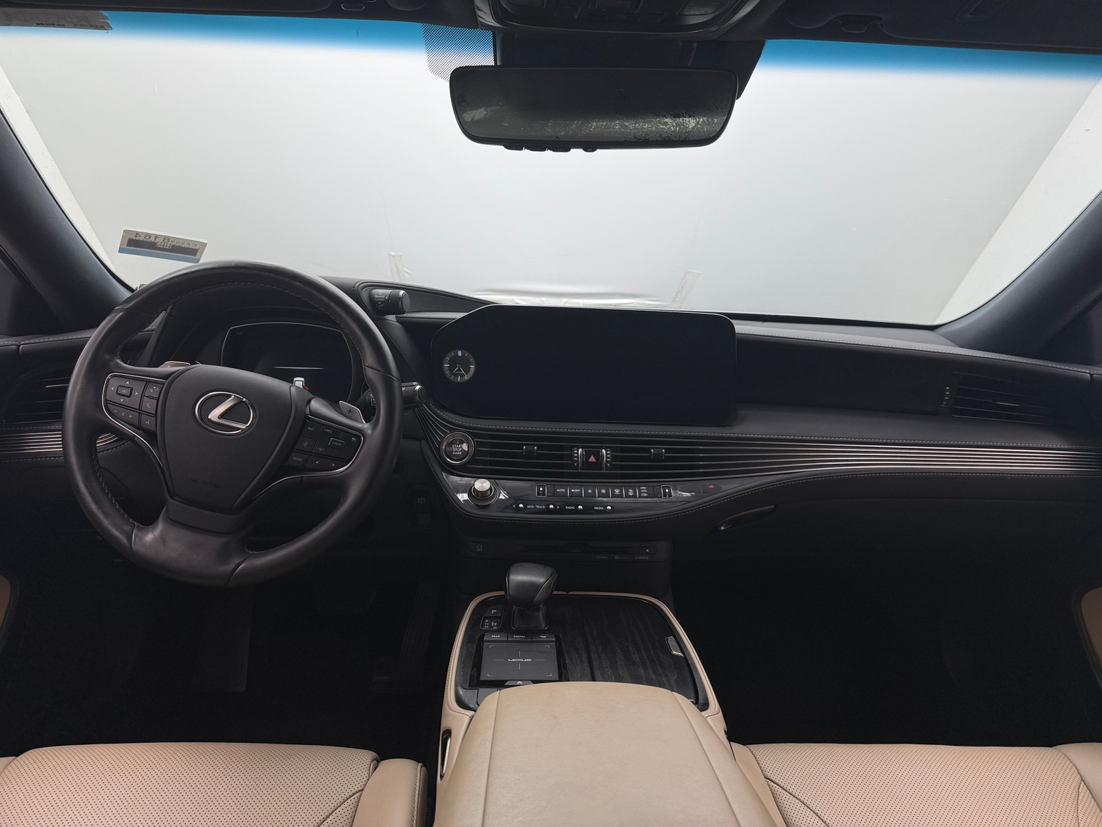 Thumbnail: 2021 Lexus LS - 2