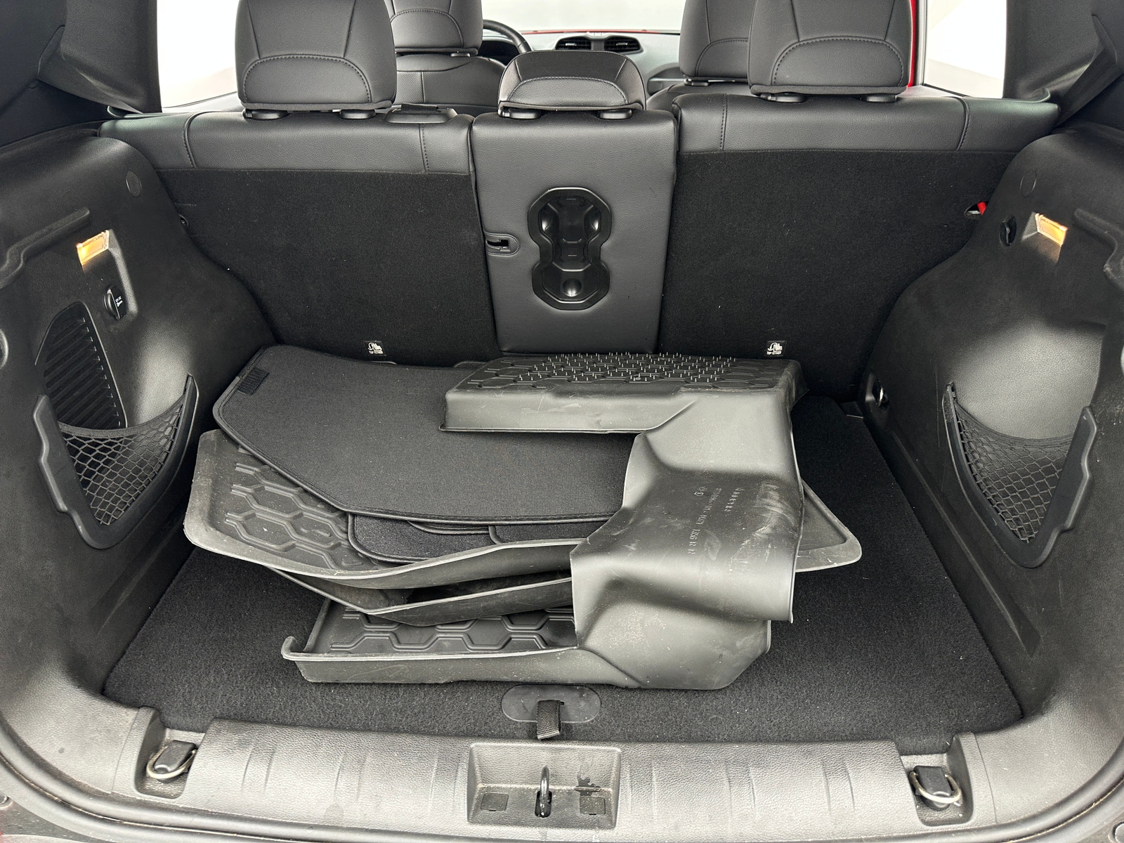 Thumbnail: 2016 Jeep Renegade - 6