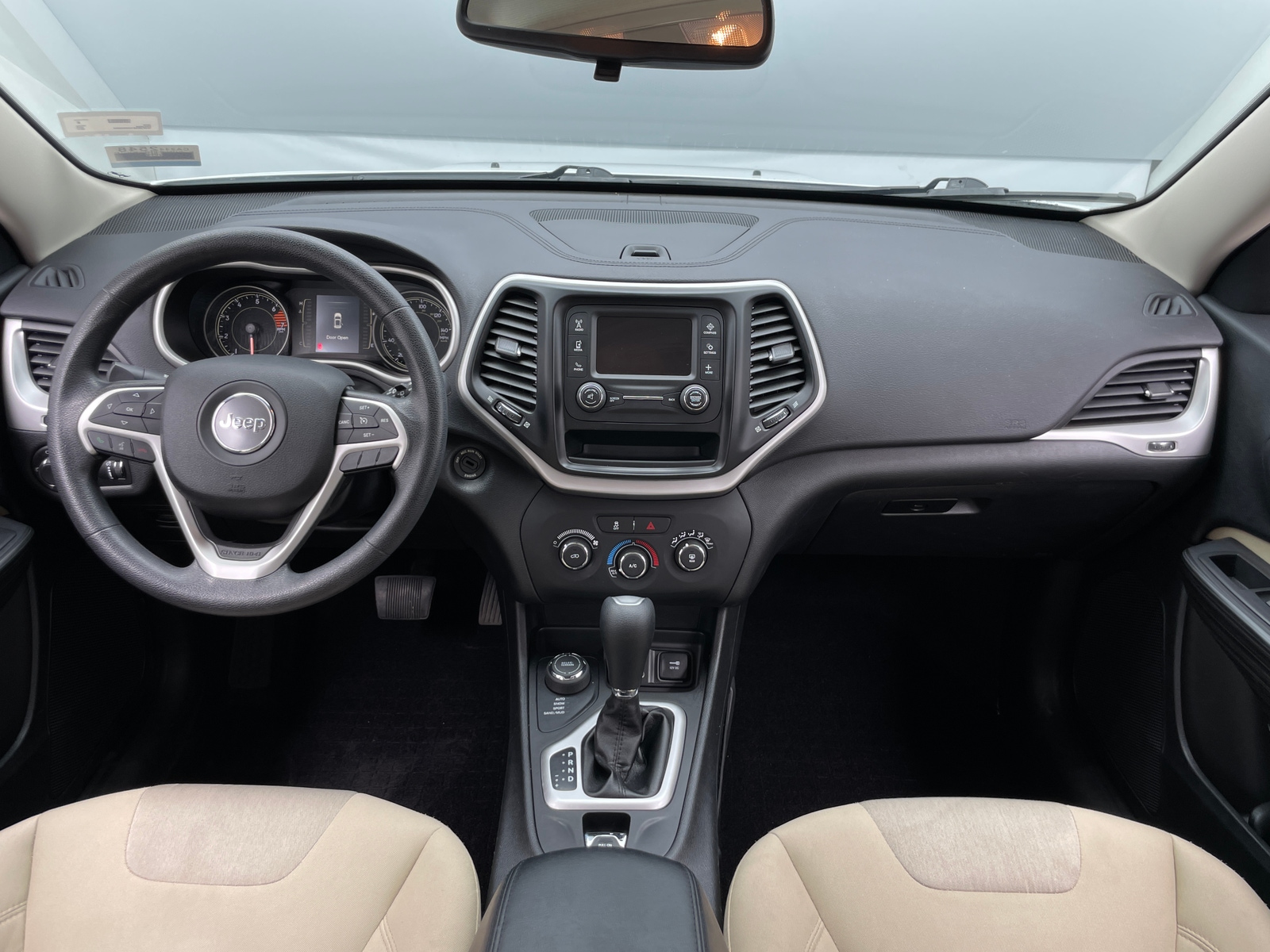 Thumbnail: 2017 Jeep Cherokee - 3