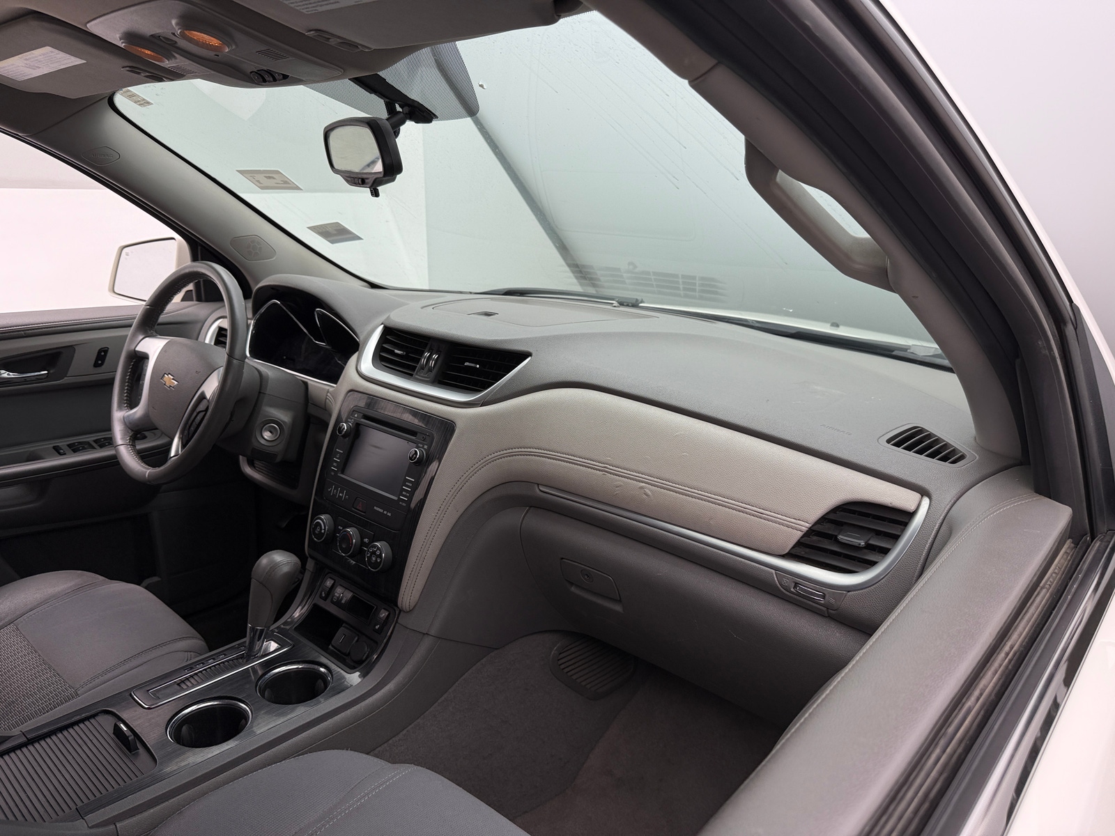 Thumbnail: 2015 Chevrolet Traverse - 3