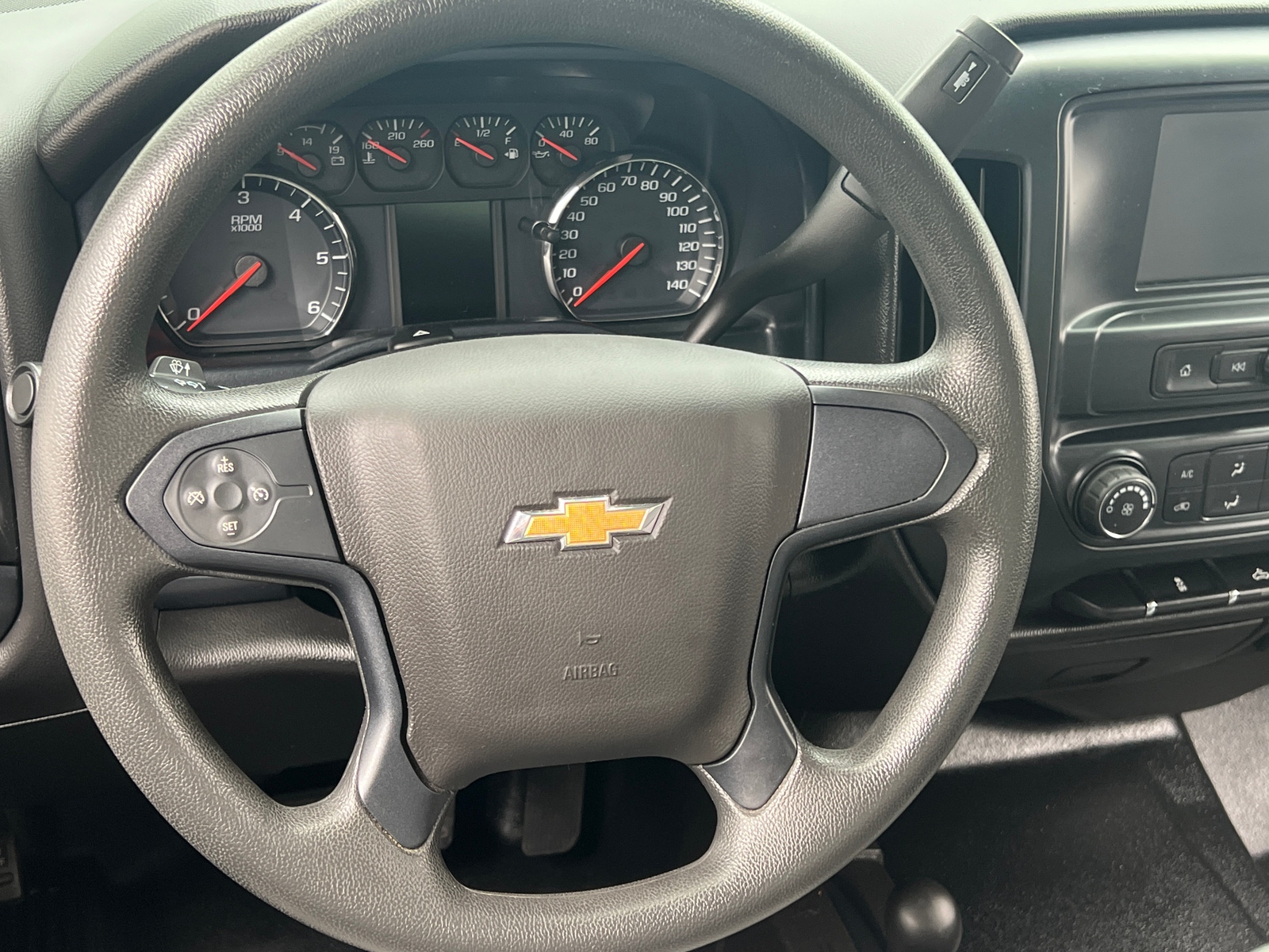 Thumbnail: 2019 Chevrolet Silverado 1500 - 5