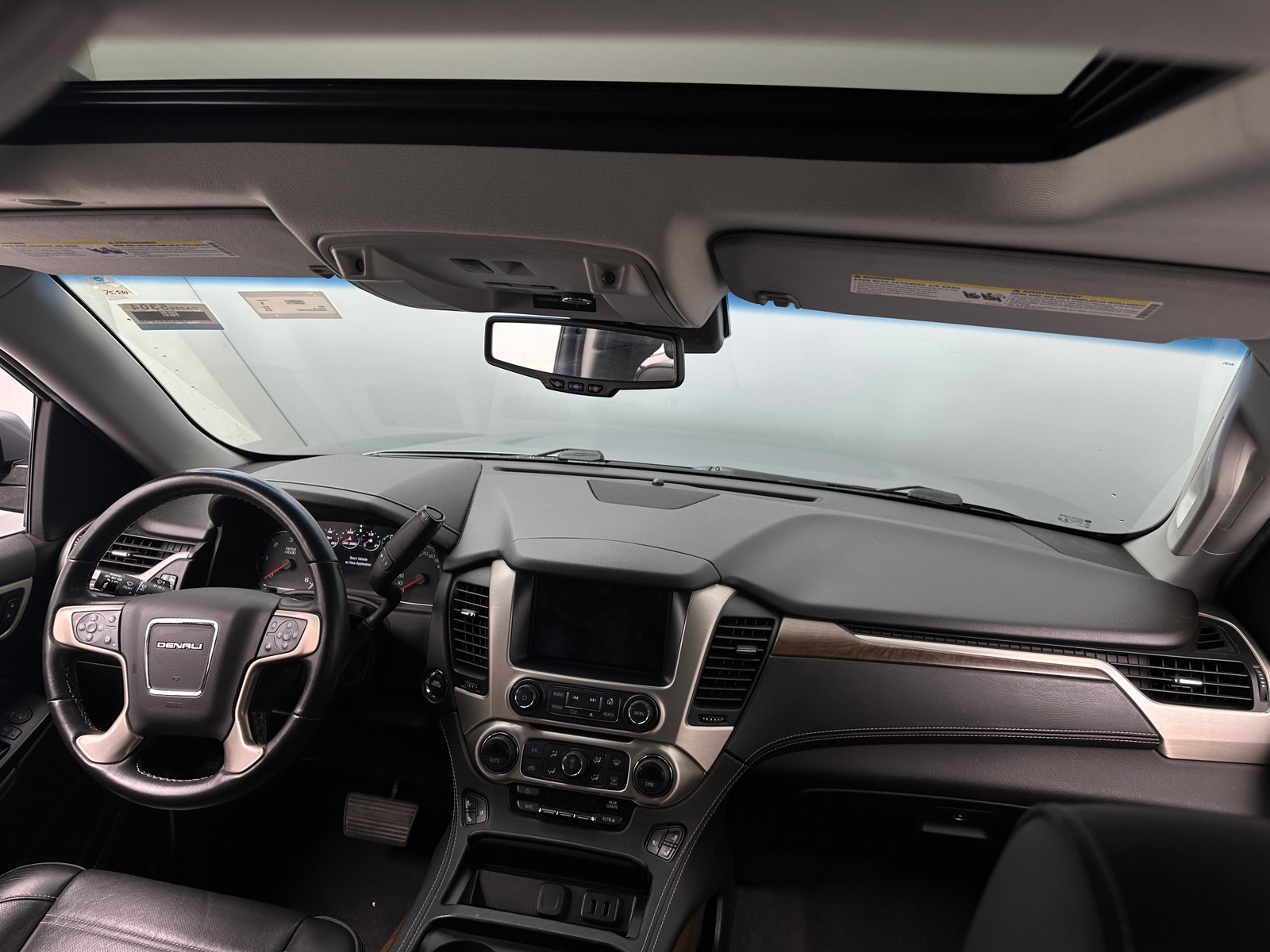 Thumbnail: 2019 GMC Yukon XL - 2