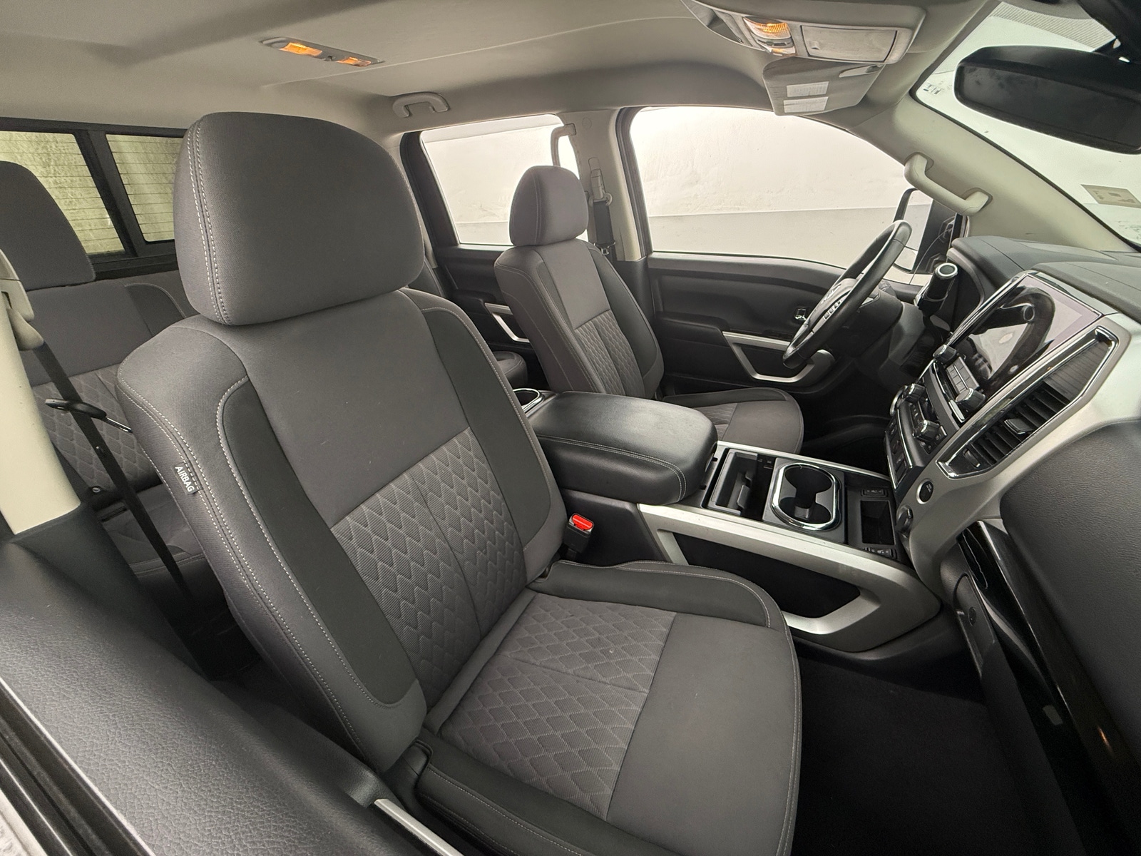 Thumbnail: 2020 Nissan Titan - 2