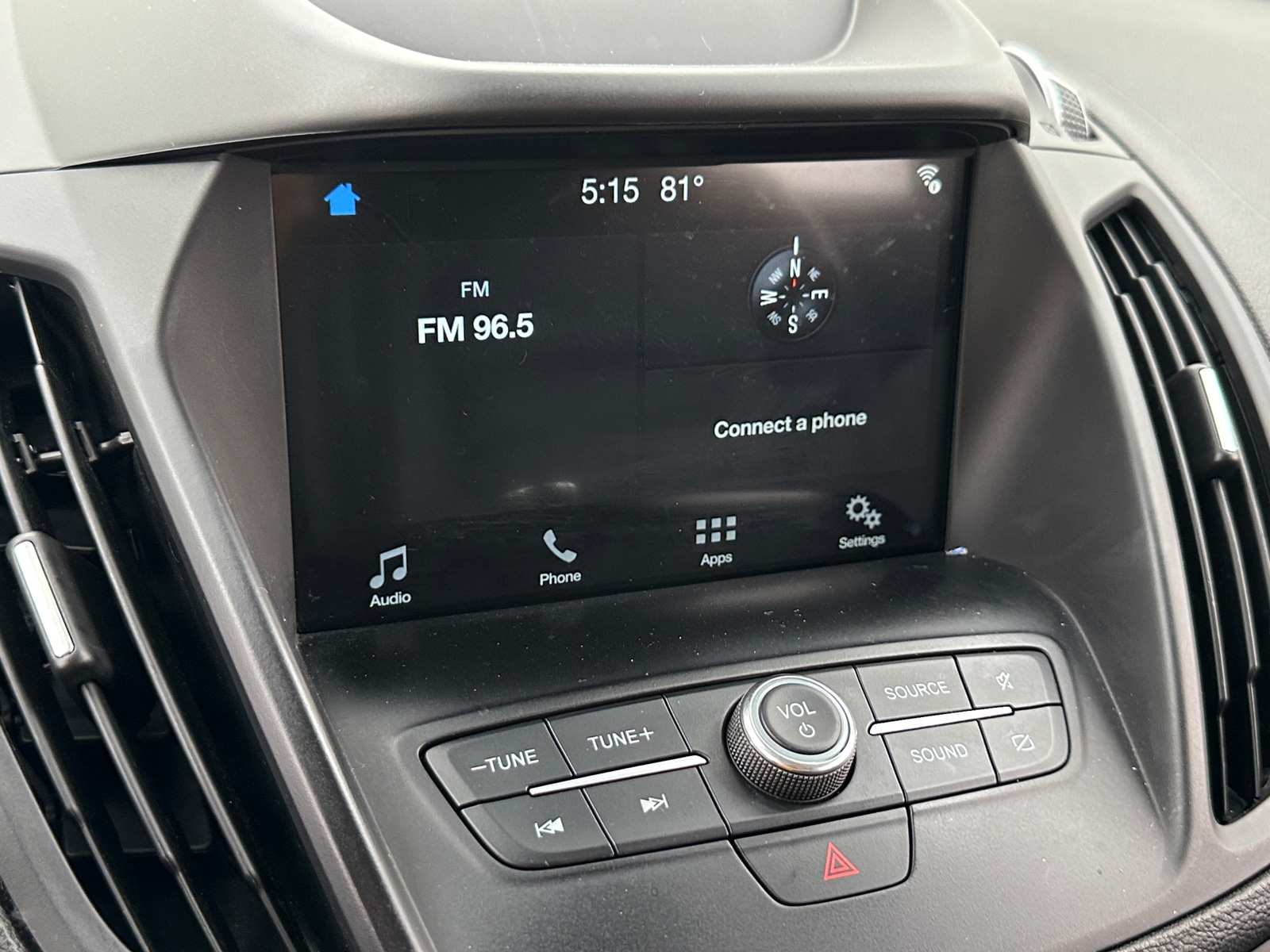 Thumbnail: 2019 Ford Escape - 3