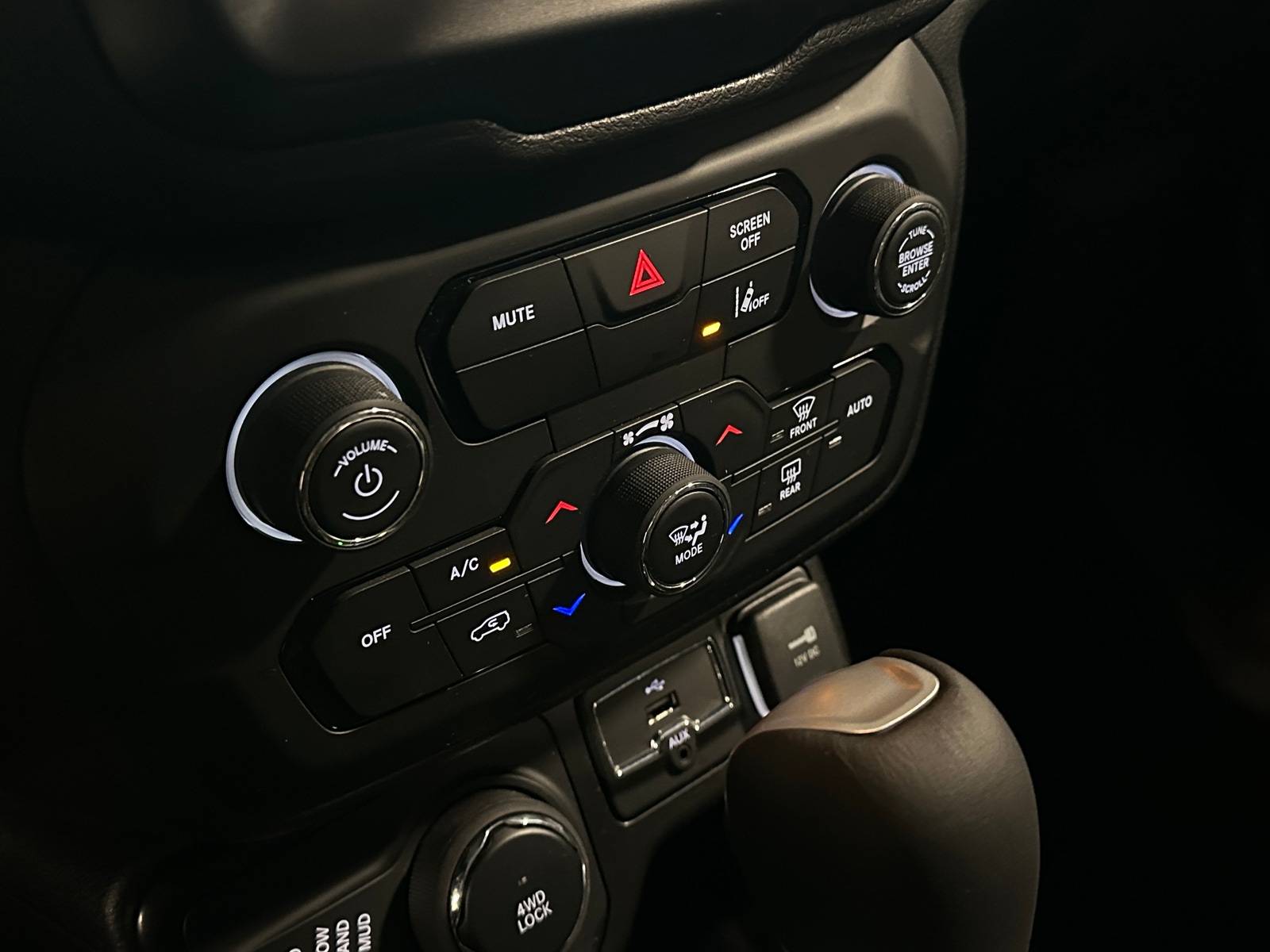 Thumbnail: 2022 Jeep Renegade - 3