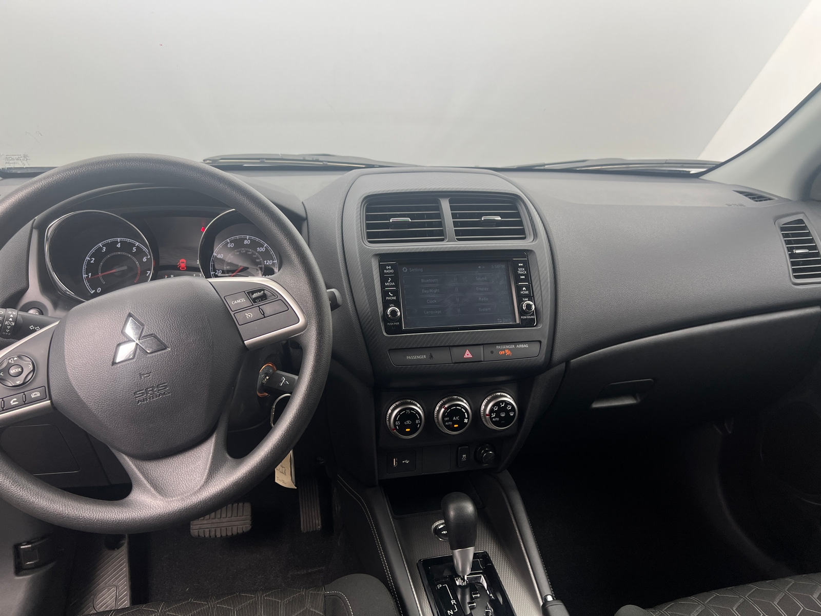Thumbnail: 2024 Mitsubishi Outlander Sport - 3
