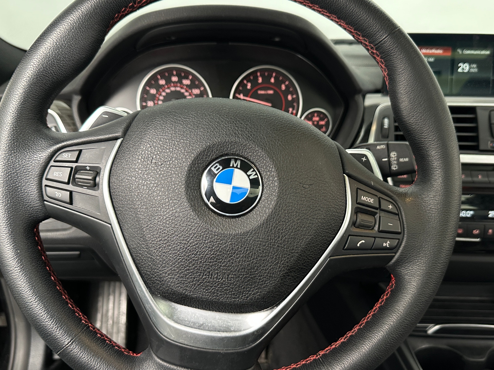 Thumbnail: 2018 BMW 3 Series - 4