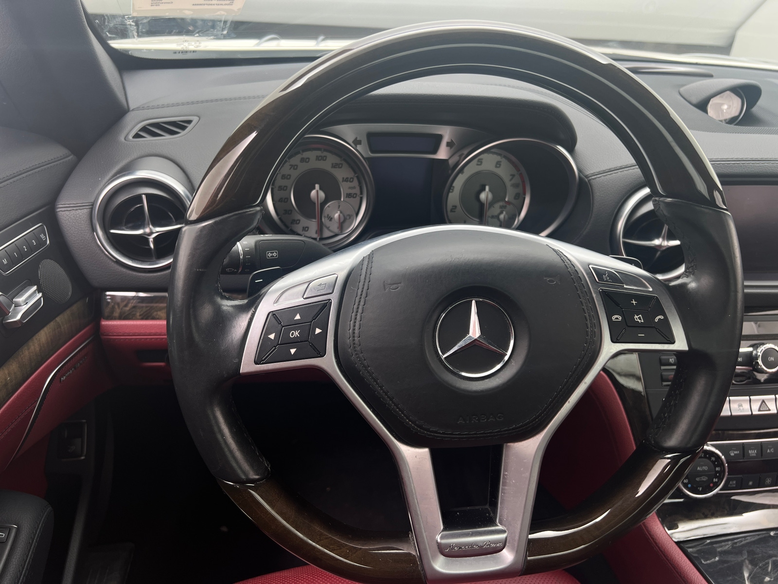 Thumbnail: 2016 Mercedes-Benz SL-Class - 4