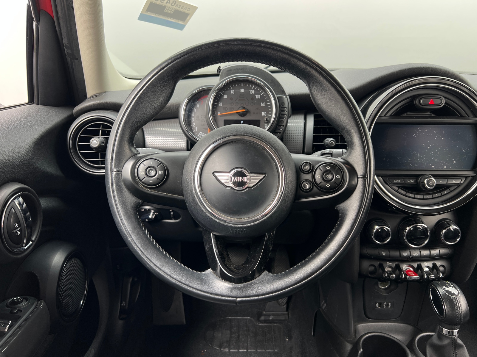Thumbnail: 2017 MINI Cooper Hardtop - 4