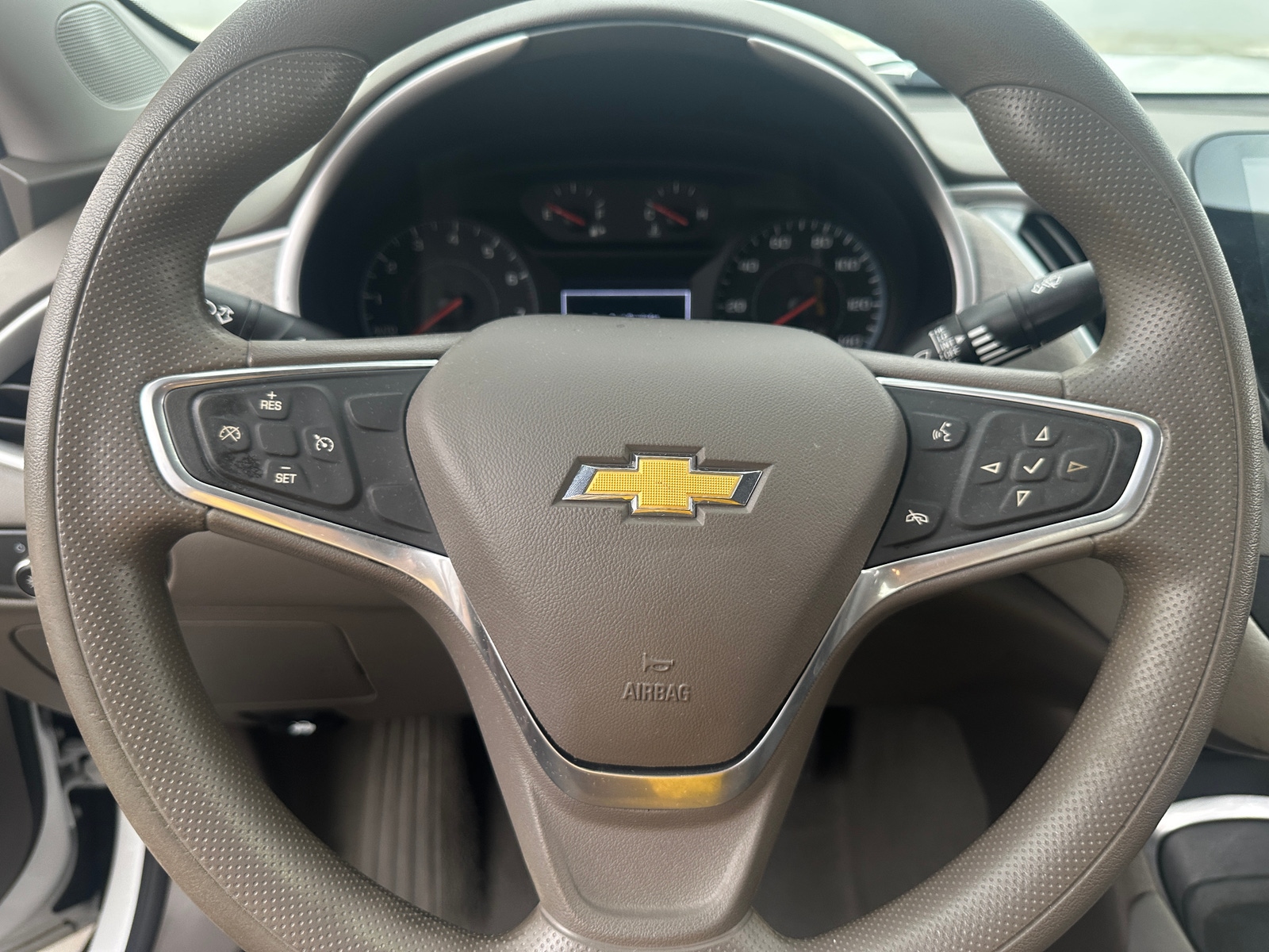 Thumbnail: 2022 Chevrolet Malibu - 5
