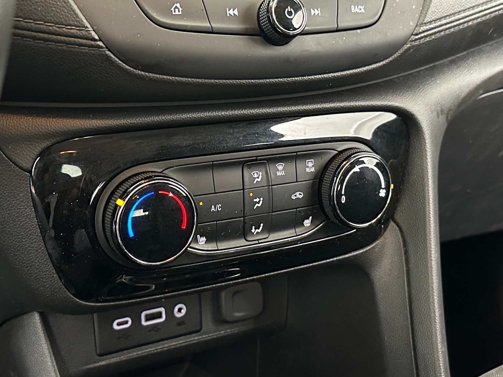 Thumbnail: 2021 Buick Encore GX - 3