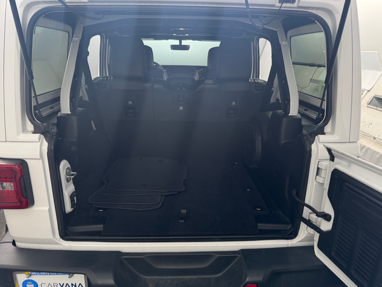 Thumbnail: 2020 Jeep Wrangler - 6