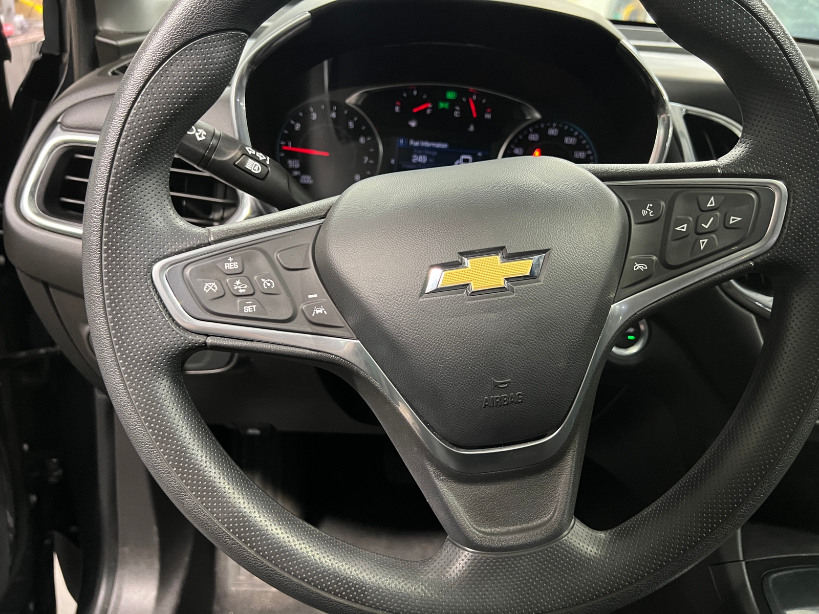 Thumbnail: 2023 Chevrolet Equinox - 5