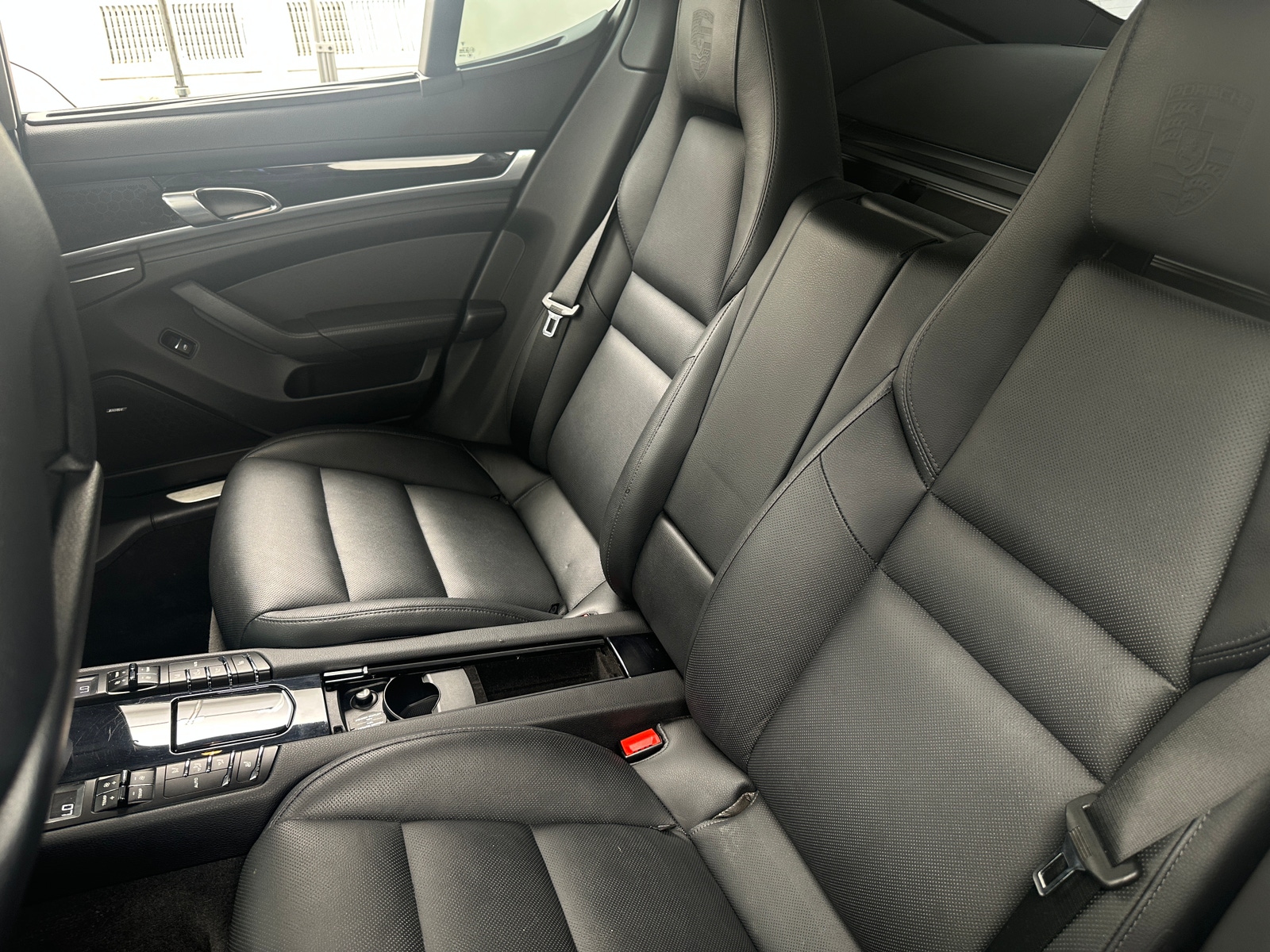 Thumbnail: 2016 Porsche Panamera - 5