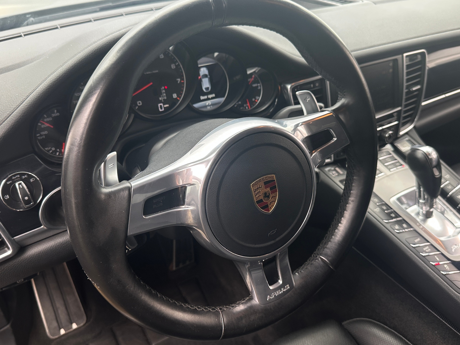 Thumbnail: 2016 Porsche Panamera - 4