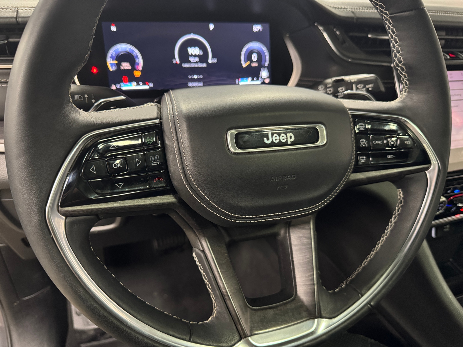 Thumbnail: 2022 Jeep Grand Cherokee L - 4