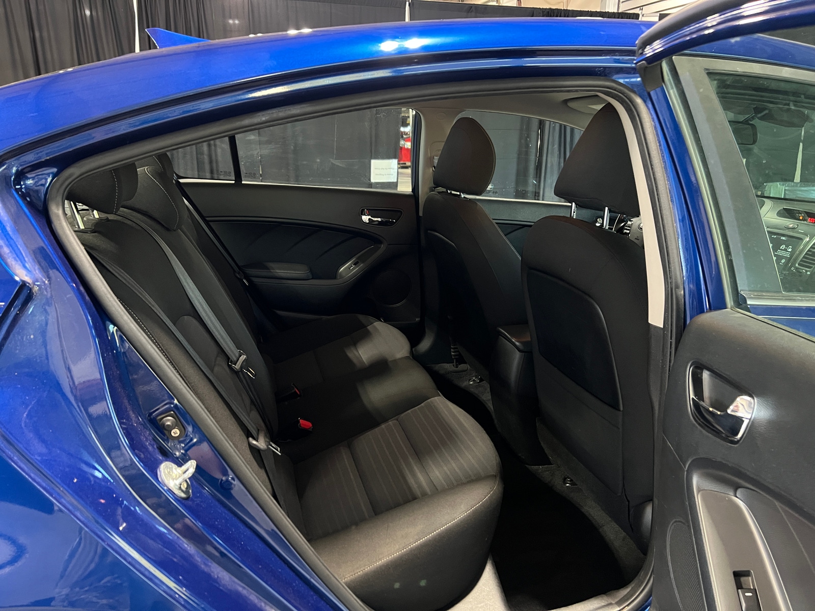 Thumbnail: 2017 Kia Forte - 6