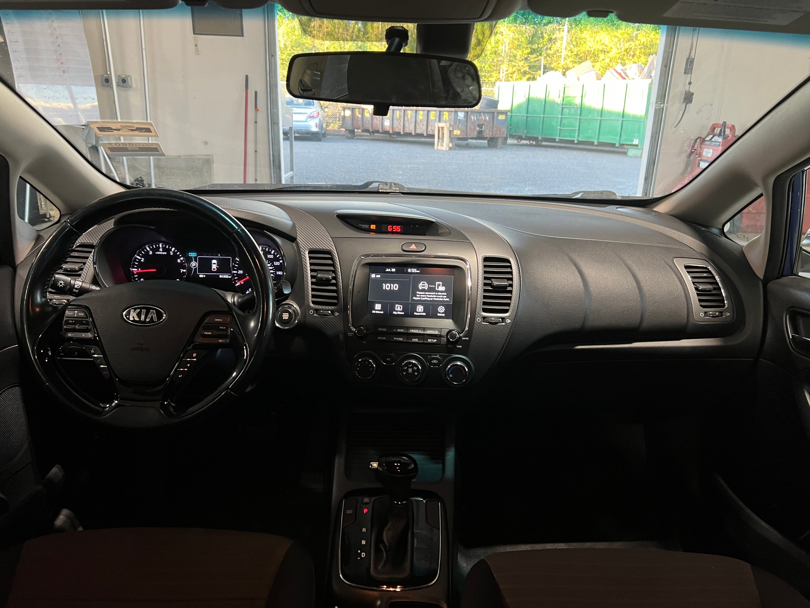 Thumbnail: 2017 Kia Forte - 3