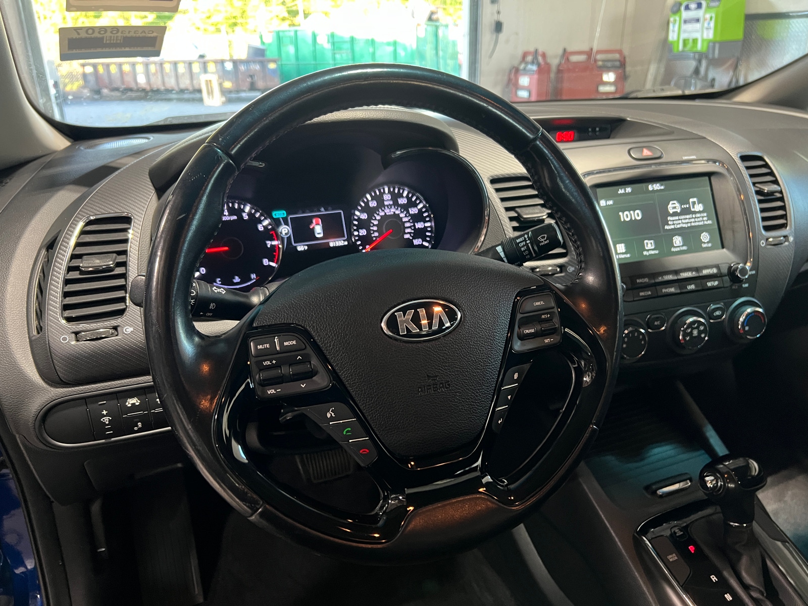 Thumbnail: 2017 Kia Forte - 5
