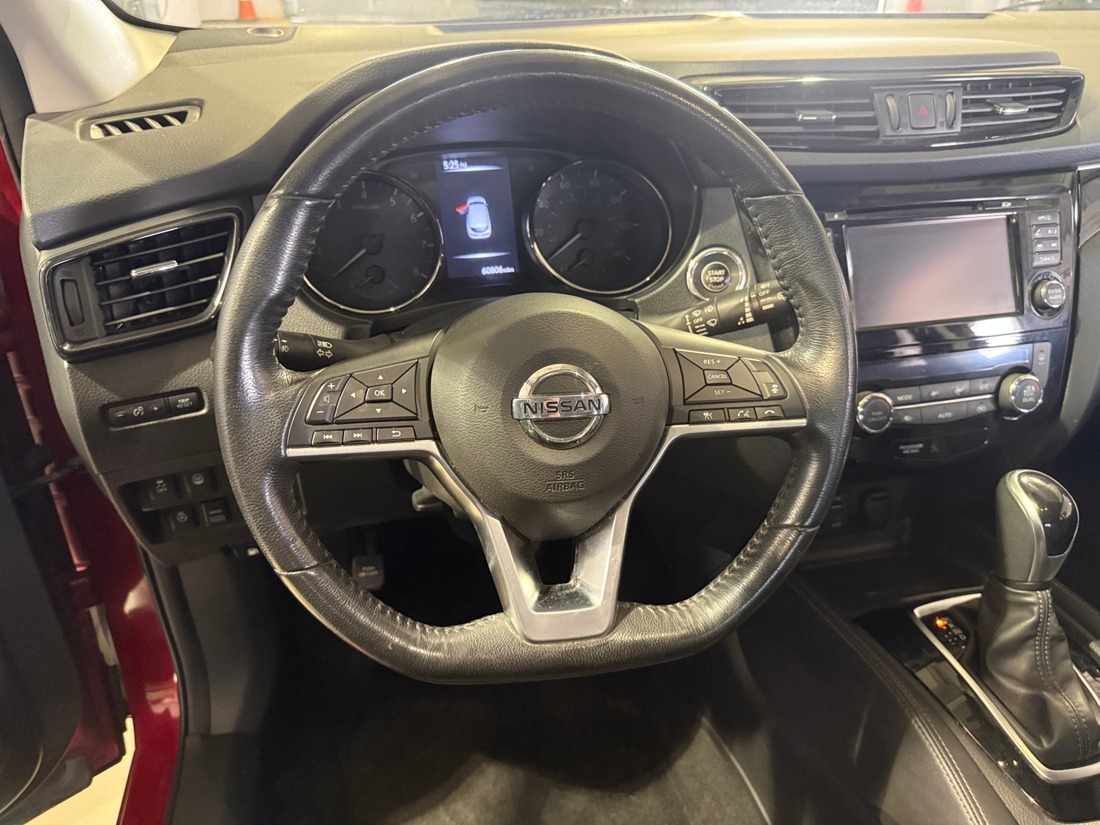 Thumbnail: 2017 Nissan Rogue Sport - 4
