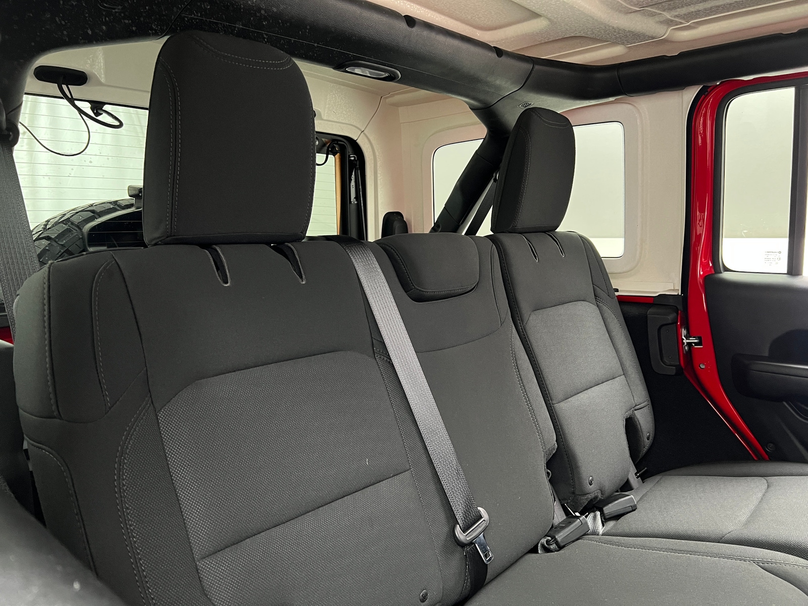 Thumbnail: 2018 Jeep Wrangler - 6