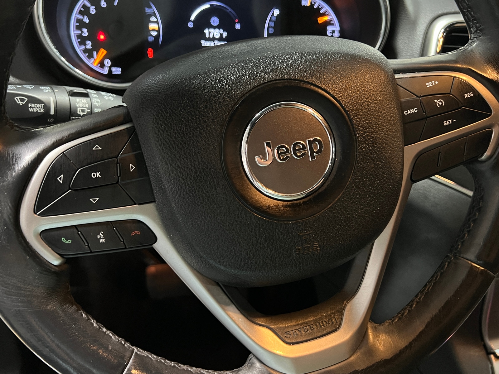 Thumbnail: 2018 Jeep Grand Cherokee - 4
