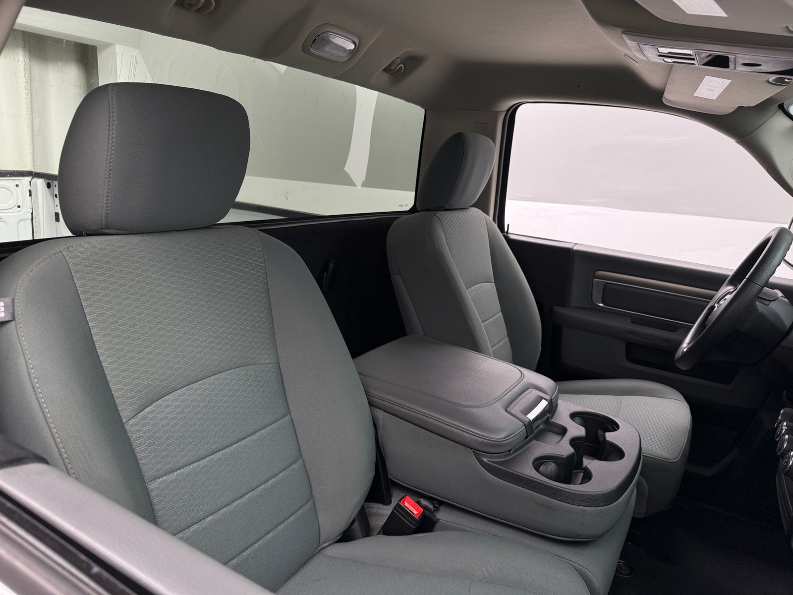 Thumbnail: 2020 RAM 1500 Classic - 2