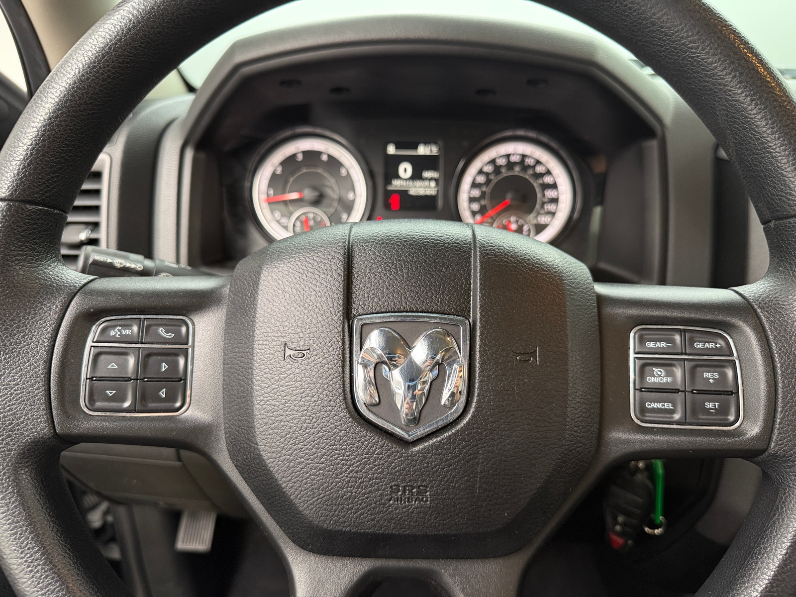 Thumbnail: 2020 RAM 1500 Classic - 4