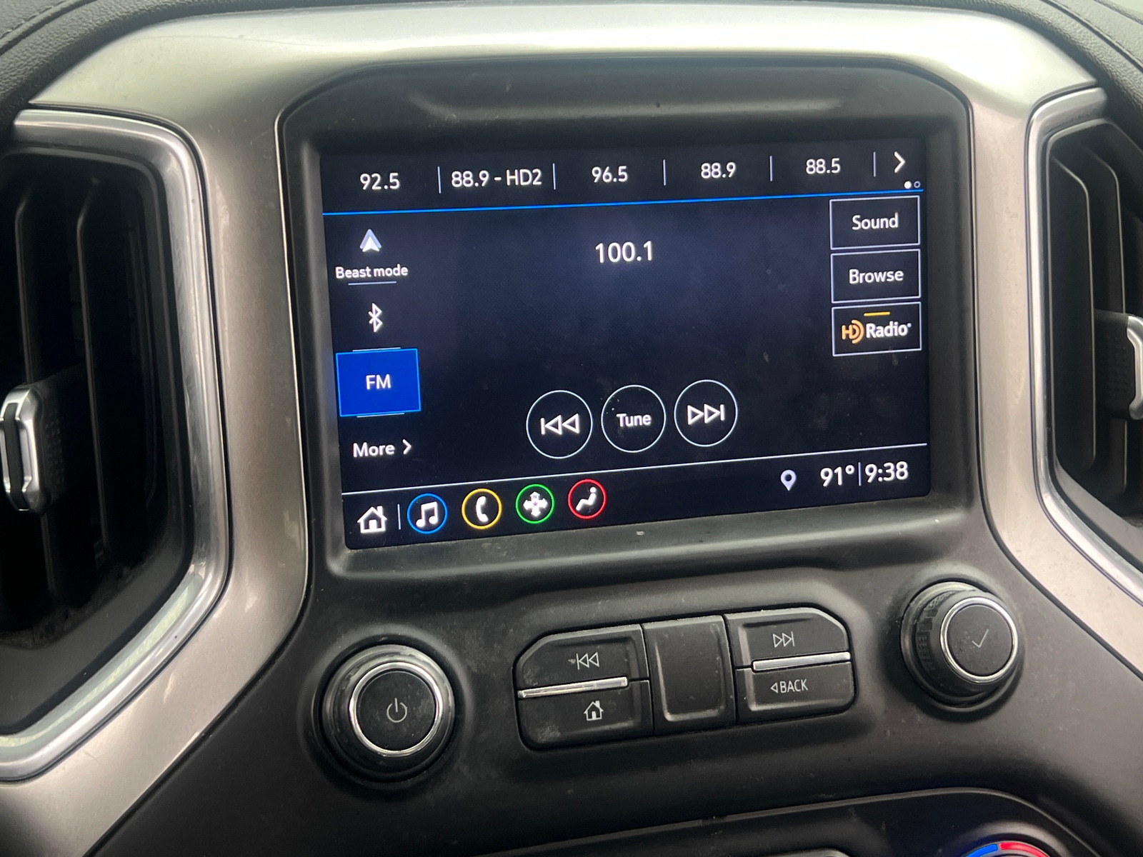 Thumbnail: 2019 Chevrolet Silverado 1500 - 4