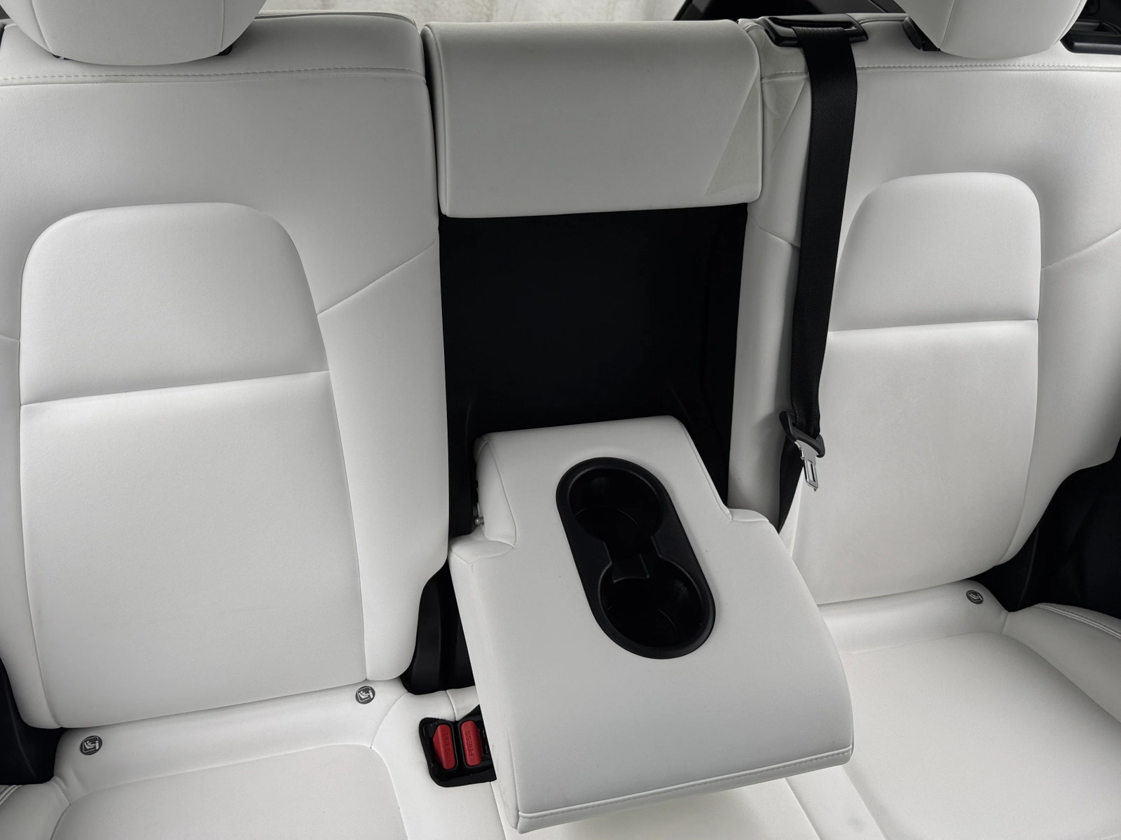 Thumbnail: 2021 Tesla Model Y - 4