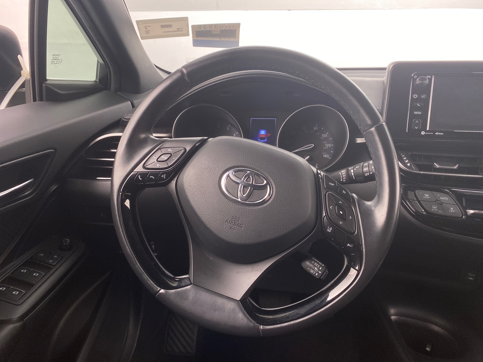Thumbnail: 2018 Toyota C-HR - 5