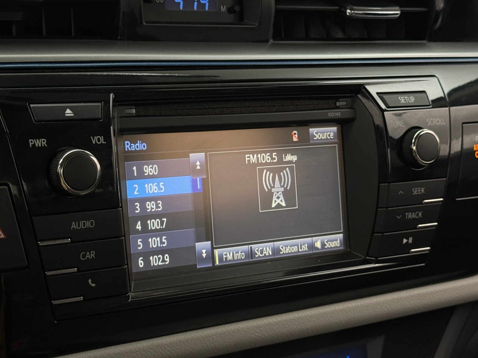 Thumbnail: 2015 Toyota Corolla - 4