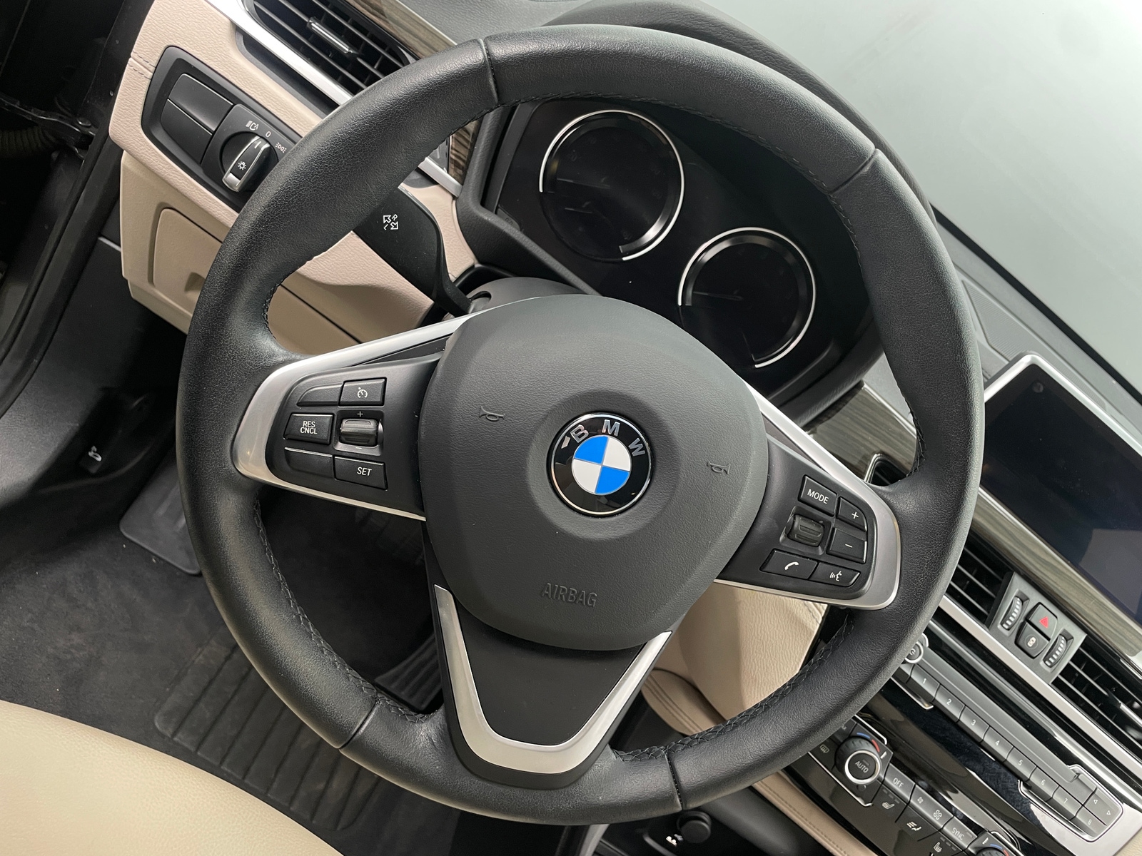 Thumbnail: 2022 BMW X1 - 4