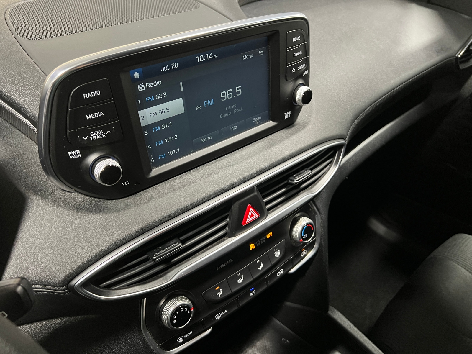 Thumbnail: 2019 Hyundai Santa Fe - 4