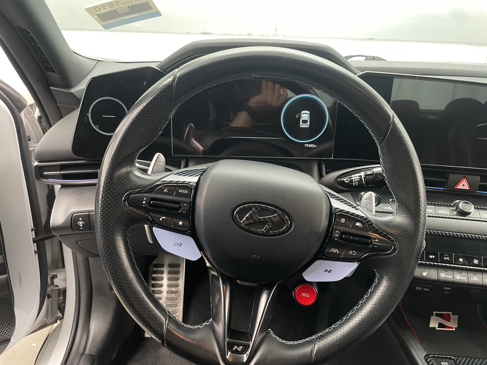 Thumbnail: 2022 Hyundai Elantra - 4