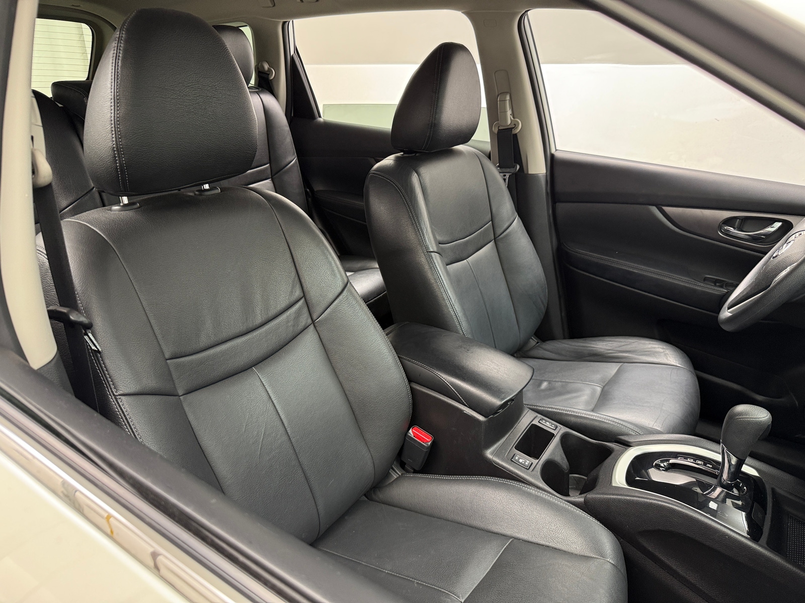 Thumbnail: 2016 Nissan Rogue - 2