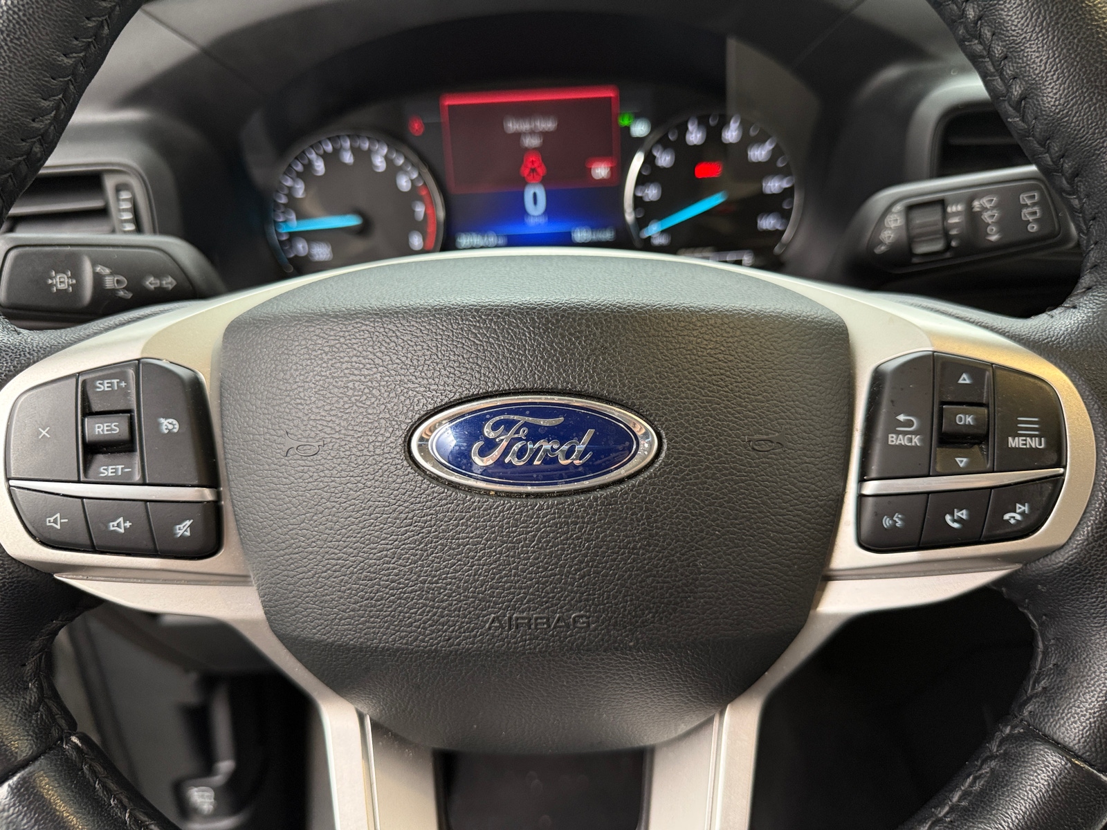 Thumbnail: 2022 Ford Explorer - 5