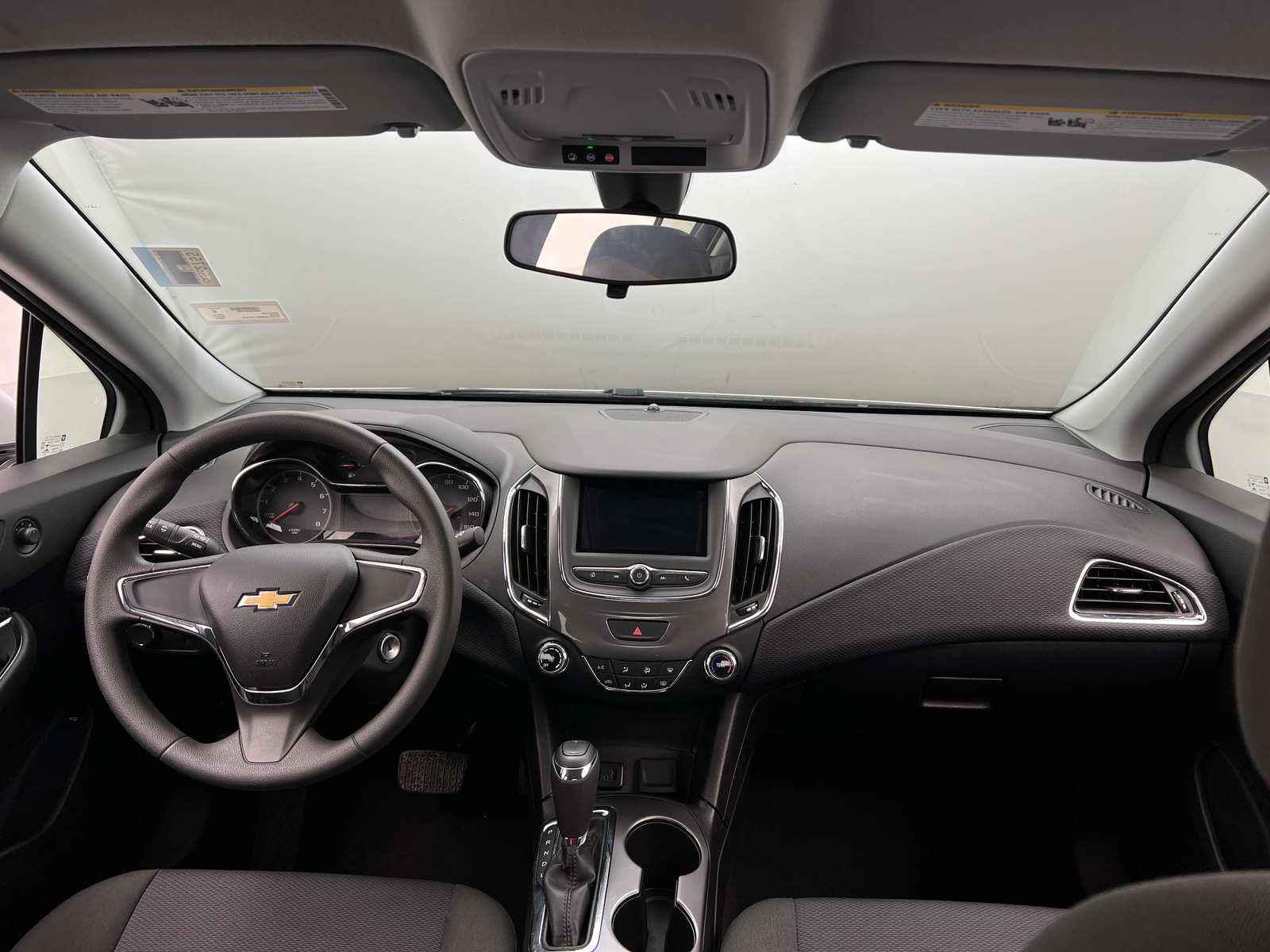 Thumbnail: 2019 Chevrolet Cruze - 3