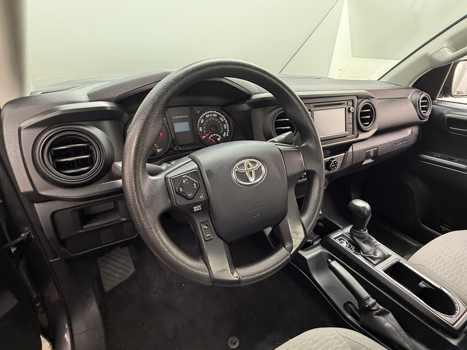 Thumbnail: 2016 Toyota Tacoma - 3